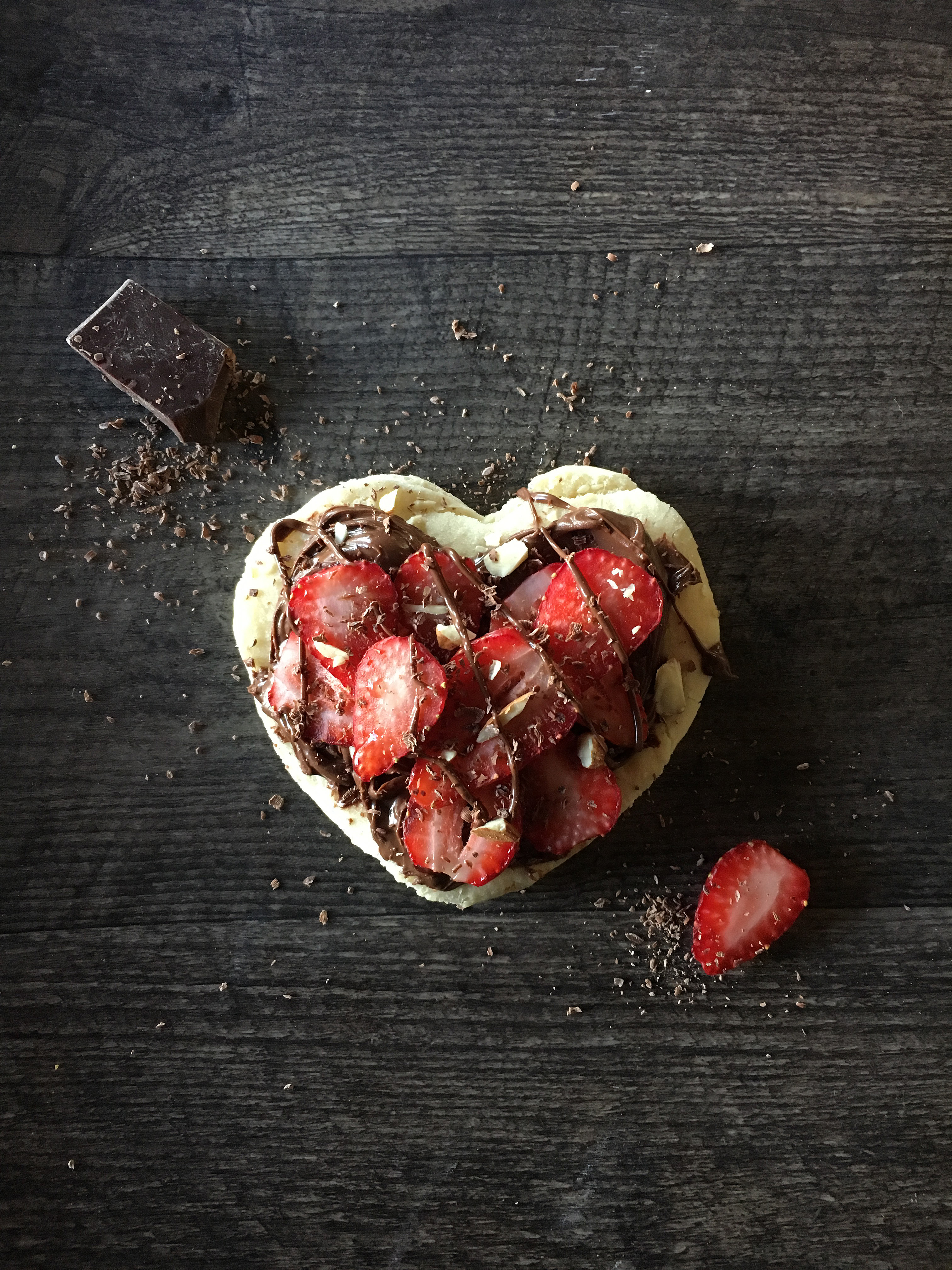 #chocolate #strawberry #nutella #barbaree #fancytoast #toastontrend #valentines